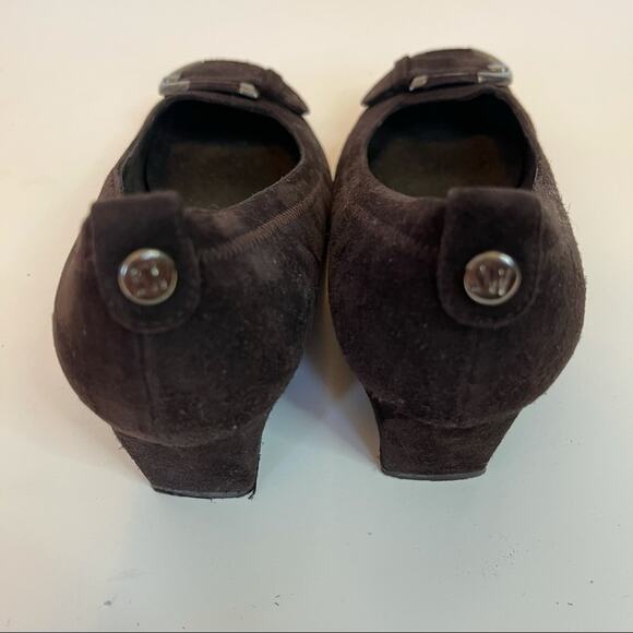 Stuart Weitzman Brown Suede Leather Buckle Wedge Shoe Women's Round Toe Size 6 - Picture 7 of 8